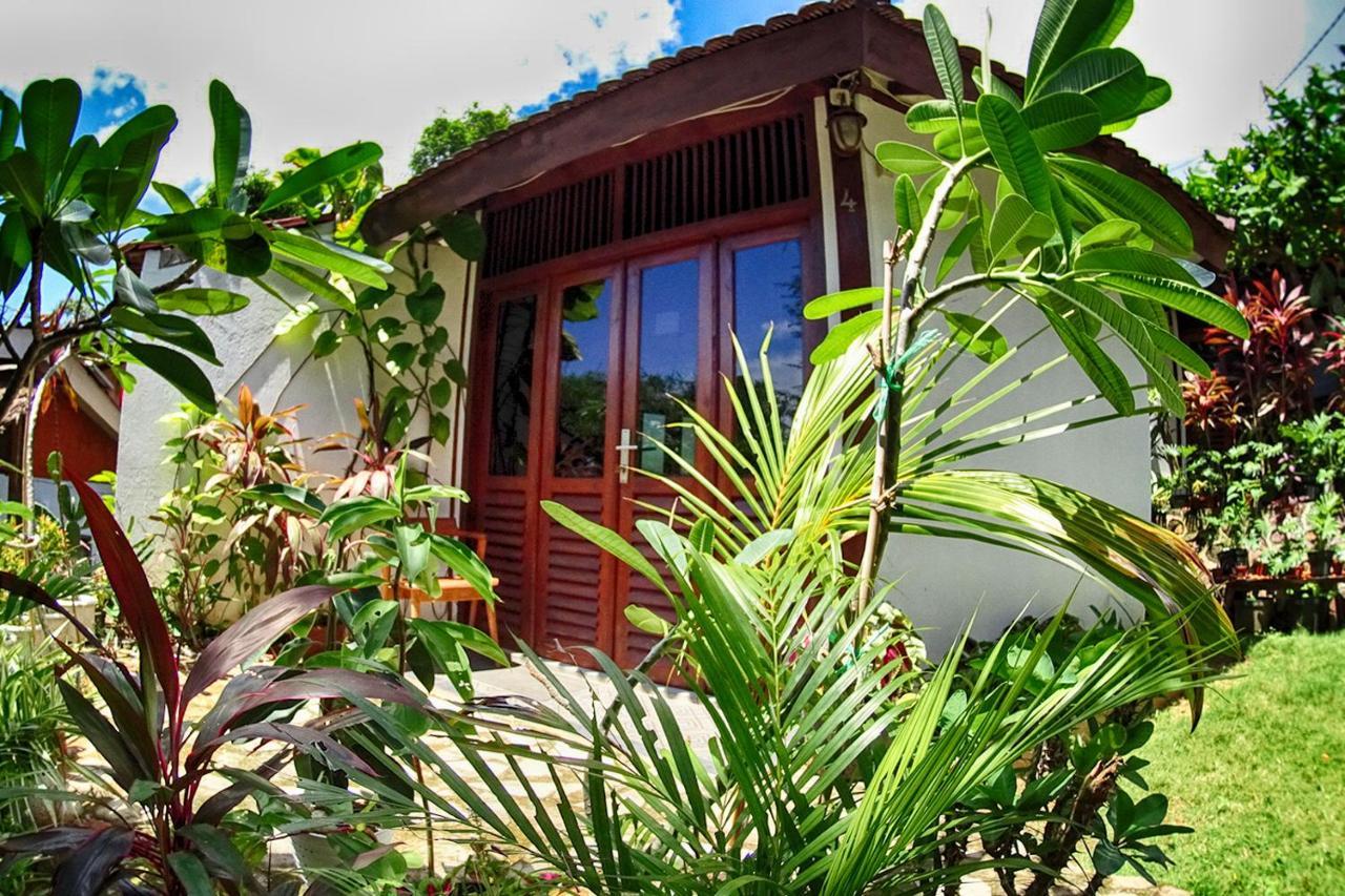 Ayu Hotel Karimunjawa Exterior photo